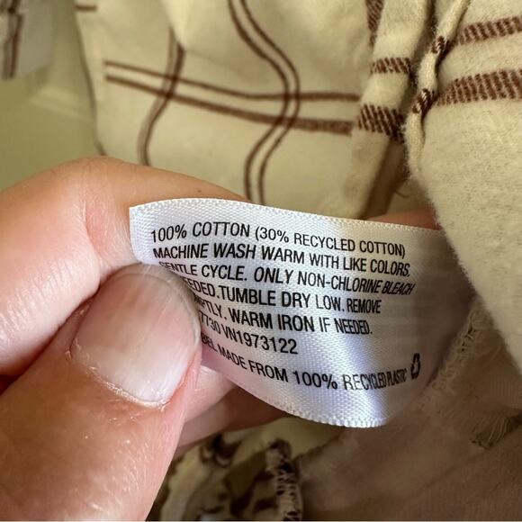 Universal thread women’s flannel shirt small cream brown‎ - Picture 5 of 8